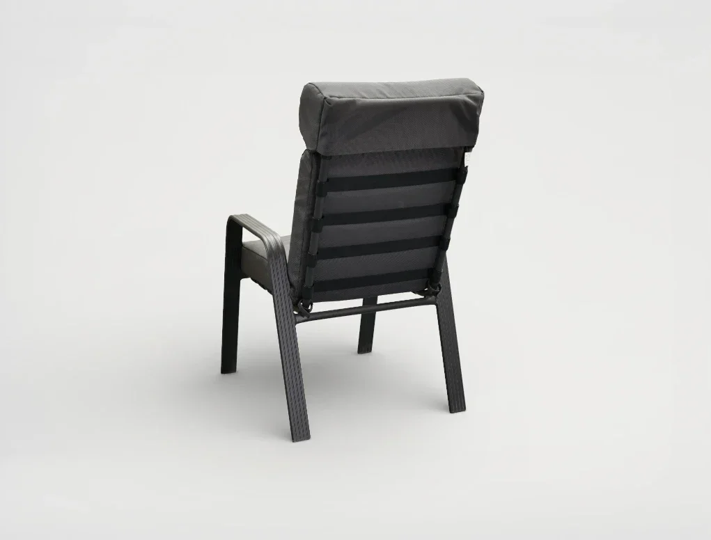 כסא אלומיניום מרופד אפור דגם פיין FINE CHAIR גארדיני Gardini - עיצוב מודרני עם משענת ראש