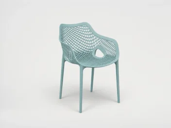 כסא מעוצב תכלת עם משענות ידיים דגם לינה LINA ARM CHAIR גארדיני Gardini - עיצוב מודרני ועמיד לגינה