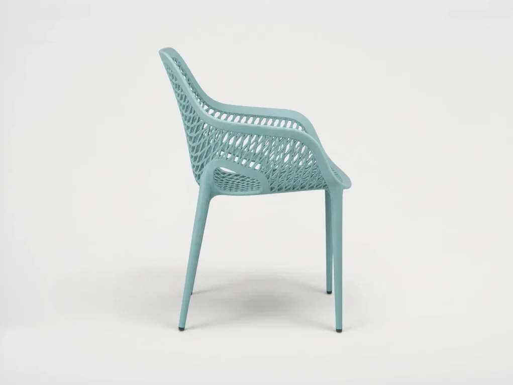 כסא מעוצב תכלת עם משענות ידיים דגם לינה LINA ARM CHAIR גארדיני Gardini - עיצוב מודרני ועמיד לגינה