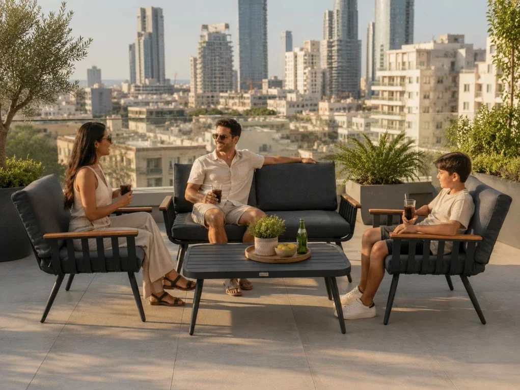 מבט מיוחד על שלדת אלומיניום אפורה דגם יוניק - עמידות גבוהה לתנאי חוץ